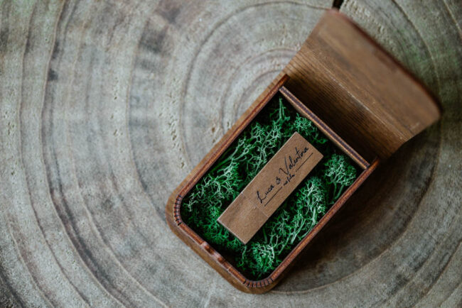 wedding box delivery wooden box wedding film