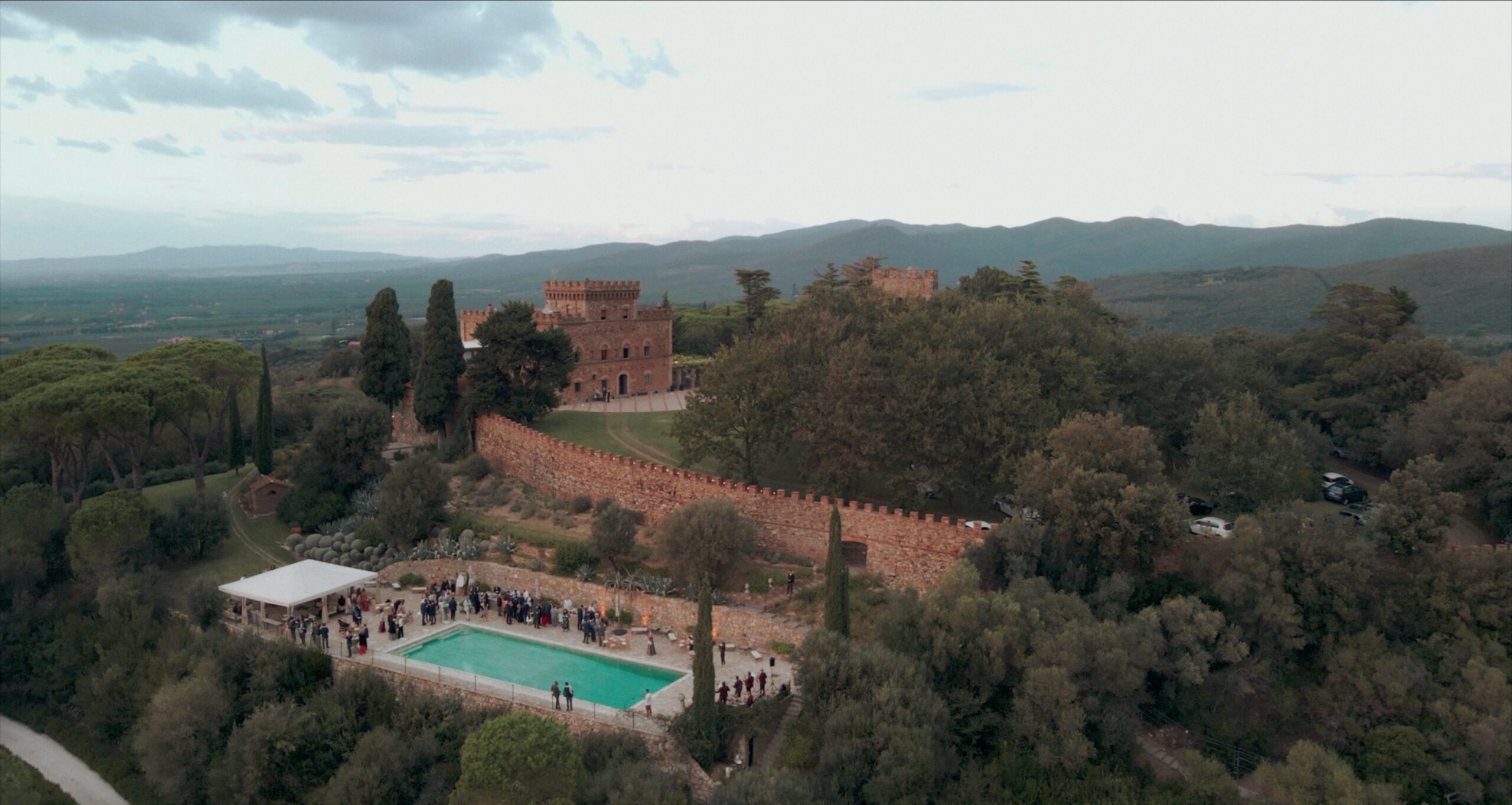 Intimate wedding in Tuscany: love celebrated at Villa Valgiano 
